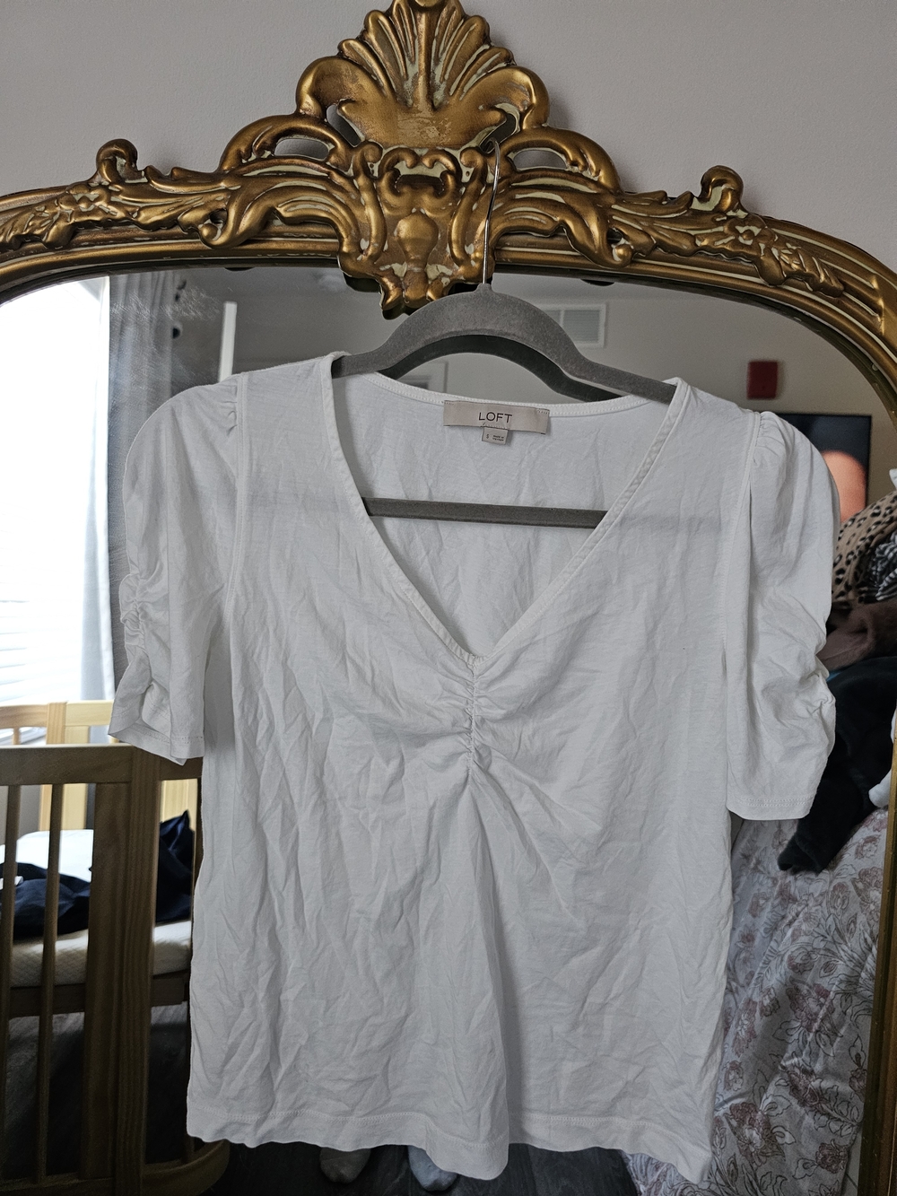 LOFT White Short Sleeve V-Neck Ruched Front Top